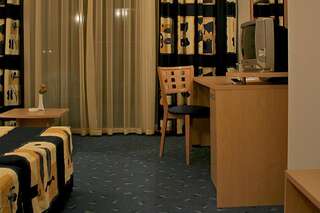 Отель Aqua Azur Hotel Святые Константин и Елена Двухместный номер с 2 отдельными кроватями и балконом-4